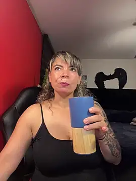 charlotedoll online show from December 2025 06:09:02 AM