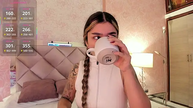 Snapshot of Arianavillada chatting on November 2025 03:18:02 AM Arianavillada online show from November 2025 03:18:02 AM