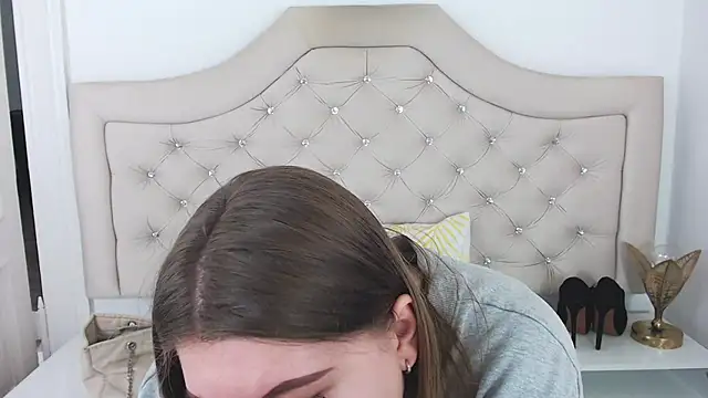 Snapshot of AbbyPleasure chatting on January 2025 09:51:02 AM AbbyPleasure online show from January 2025 09:51:02 AM