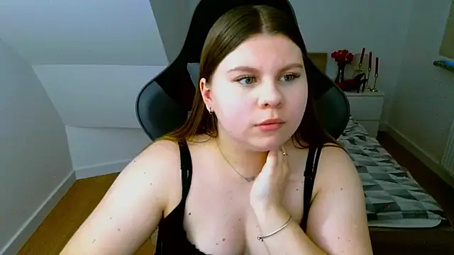 Snapshot of AbbyPleasure chatting on February 2026 04:40:01 PM AbbyPleasure online show from February 2026 04:40:01 PM