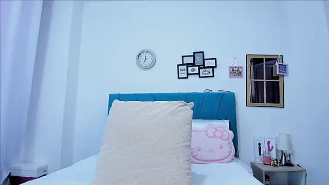 kamila lopez online show from March 2026 08:59:02 PM