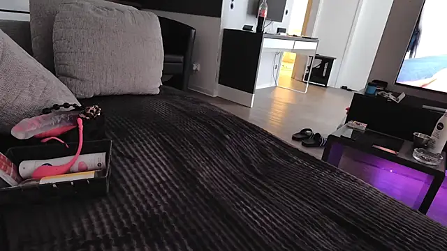 Snapshot of Hot_ToyBoy6974 chatting on March 2025 06:53:01 AM Hot ToyBoy6974 online show from March 2025 06:53:01 AM