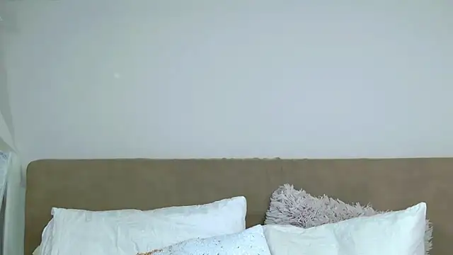 LuisaSin online show from November 2025 07:20:01 AM