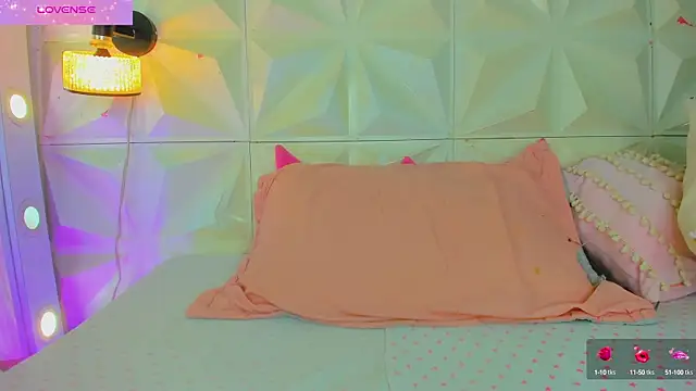 Snapshot of cute_latinaxxx chatting on September 2025 01:16:02 AM cute latinaxxx online show from September 2025 01:16:02 AM