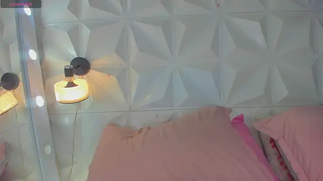 Snapshot of cute_latinaxxx chatting on July 2026 02:18:01 AM cute latinaxxx online show from July 2026 02:18:01 AM