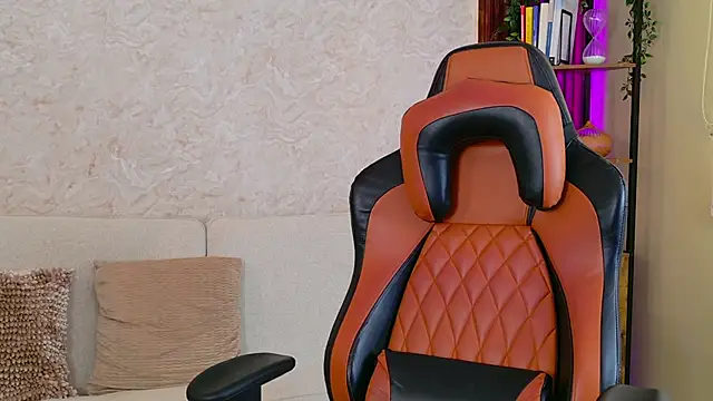 AdanReilly online show from November 2025 03:01:01 PM