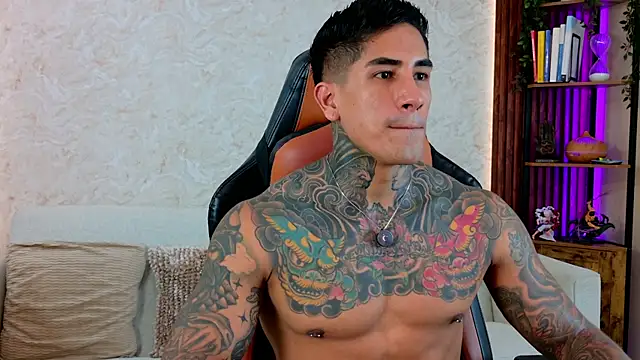 AdanReilly online show from April 2026 09:34:03 PM