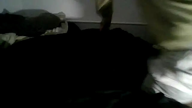 Snapshot of Daszler chatting on March 2025 06:05:01 AM Daszler online show from March 2025 06:05:01 AM