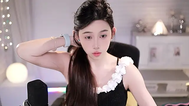 Snapshot of SleepArtist chatting on July 2026 02:37:02 PM SleepArtist online show from July 2026 02:37:02 PM
