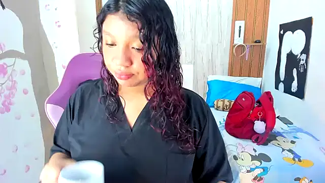 Emily Coper18 online show from July 2026 01:47:02 PM