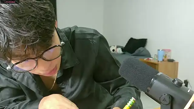 Jacotnk online show from October 2025 03:59:02 AM