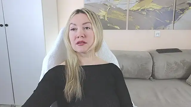 Snapshot of ElleCherry chatting on February 2026 01:12:02 PM ElleCherry online show from February 2026 01:12:02 PM