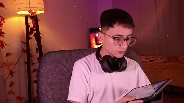Mr evan1 online show from December 2024 11:55:02 AM