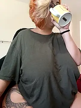 Snapshot of Escarlate4you_ chatting on December 2025 10:09:01 AM Escarlate4you online show from December 2025 10:09:01 AM