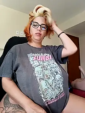 Snapshot of Escarlate4you_ chatting on December 2025 09:15:02 AM Escarlate4you online show from December 2025 09:15:02 AM