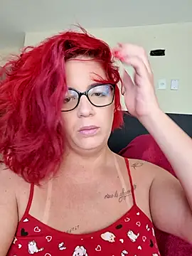 Snapshot of Escarlate4you_ chatting on July 2026 10:30:01 AM Escarlate4you online show from July 2026 10:30:01 AM