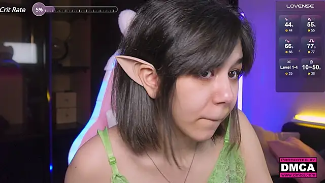 Snapshot of Triss_Moon chatting on March 2025 10:00:02 AM Triss Moon online show from March 2025 10:00:02 AM