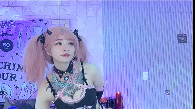 zephirahabney online show from December 2025 03:09:02 PM