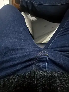 Snapshot of RIP_Curl chatting on November 2025 05:01:02 PM RIP Curl online show from November 2025 05:01:02 PM