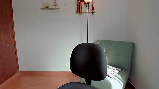 Lilabril online show from December 2024 08:01:02 PM