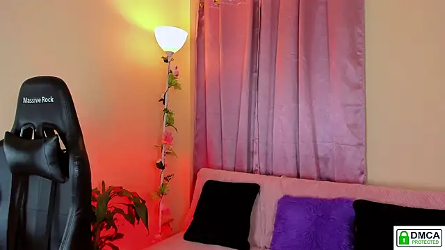 Lilabril online show from March 2025 12:37:01 PM