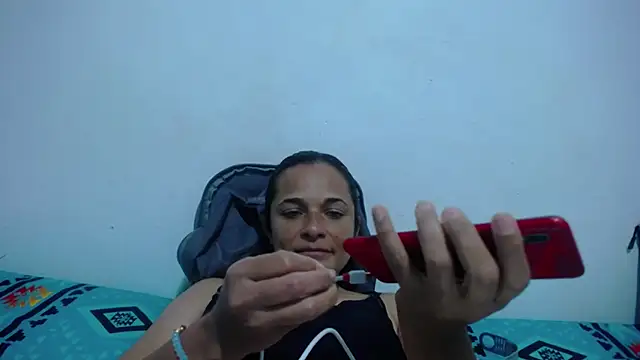 Snapshot of GiveLove1 chatting on January 2025 01:45:02 AM GiveLove1 online show from January 2025 01:45:02 AM