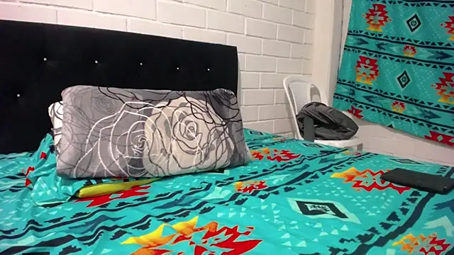 Snapshot of GiveLove1 chatting on February 2025 08:20:01 AM GiveLove1 online show from February 2025 08:20:01 AM