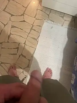 Edosxxl online show from April 2026 09:17:01 PM