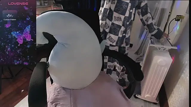 Snapshot of Lee_Mi chatting on February 2025 05:01:02 PM Lee Mi online show from February 2025 05:01:02 PM