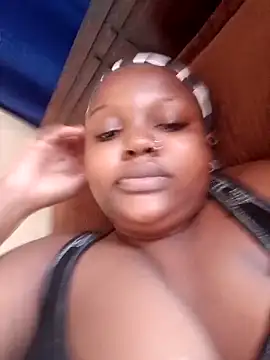 queennapal online show from April 2026 01:41:01 PM