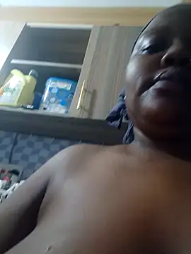 queennapal online show from April 2026 10:15:02 PM