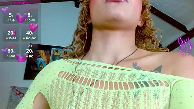 Snapshot of Eva_Hoot chatting on February 2025 01:31:02 PM Eva Hoot online show from February 2025 01:31:02 PM