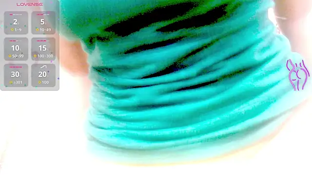 Snapshot of Eva_Hoot chatting on December 2025 03:39:02 PM Eva Hoot online show from December 2025 03:39:02 PM