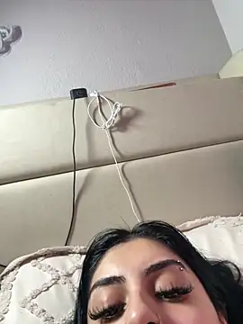 Snapshot of ThickerThanYoBitch chatting on September 2025 06:32:02 PM ThickerThanYoBitch online show from September 2025 06:32:02 PM