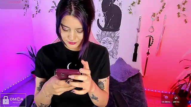 Violet-Queen online show from March 2026 10:04:02 PM