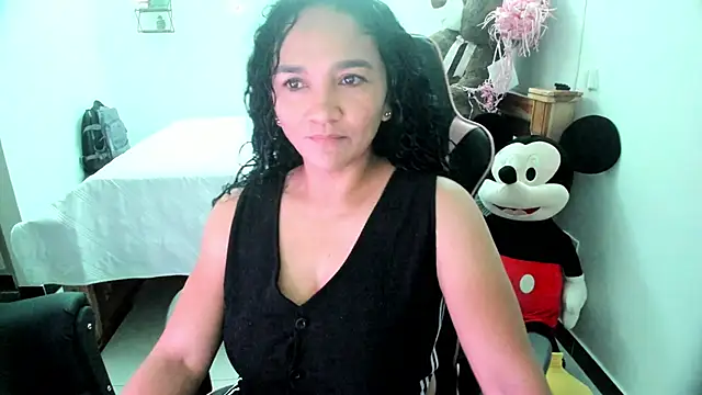 rayza mature 154 online show from October 2025 02:20:01 PM