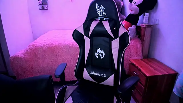 rayza mature 154 online show from April 2026 04:23:01 PM