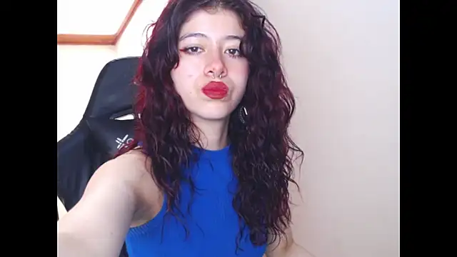 SuzzyyM online show from February 2025 02:05:01 PM