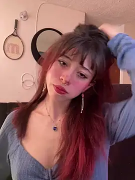 SuzzyyM online show from July 2026 09:51:01 PM