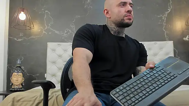 BruceDallas online show from February 2025 02:37:01 AM