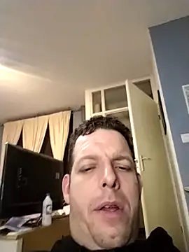 Snapshot of Knuffelstaaf123 chatting on January 2025 04:47:02 AM Knuffelstaaf123 online show from January 2025 04:47:02 AM