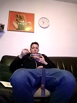 Snapshot of Knuffelstaaf123 chatting on January 2025 04:44:02 PM Knuffelstaaf123 online show from January 2025 04:44:02 PM