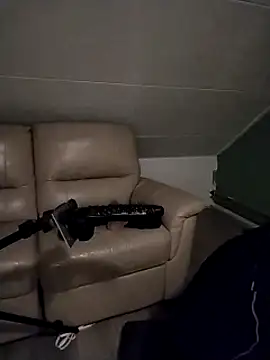 Snapshot of Knuffelstaaf123 chatting on January 2025 10:52:01 PM Knuffelstaaf123 online show from January 2025 10:52:01 PM