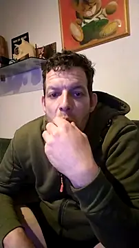 Snapshot of Knuffelstaaf123 chatting on January 2025 11:33:01 PM Knuffelstaaf123 online show from January 2025 11:33:01 PM