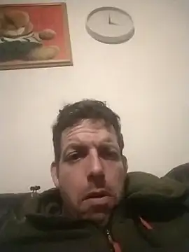 Snapshot of Knuffelstaaf123 chatting on February 2025 10:11:01 PM Knuffelstaaf123 online show from February 2025 10:11:01 PM