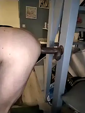 Snapshot of Knuffelstaaf123 chatting on February 2025 12:25:02 AM Knuffelstaaf123 online show from February 2025 12:25:02 AM