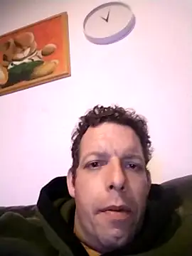 Snapshot of Knuffelstaaf123 chatting on February 2025 10:09:01 PM Knuffelstaaf123 online show from February 2025 10:09:01 PM