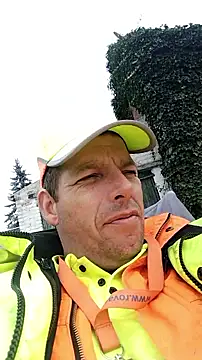 Snapshot of Knuffelstaaf123 chatting on September 2025 12:31:02 PM Knuffelstaaf123 online show from September 2025 12:31:02 PM