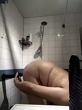 Snapshot of Knuffelstaaf123 chatting on November 2025 05:56:02 PM Knuffelstaaf123 online show from November 2025 05:56:02 PM