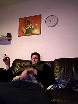 Snapshot of Knuffelstaaf123 chatting on November 2025 09:47:01 PM Knuffelstaaf123 online show from November 2025 09:47:01 PM